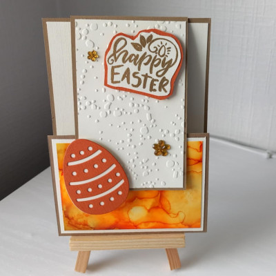 Anne Piérard: Andere vorm, goud, Pasen