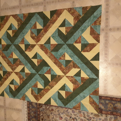 Éliane : top presque terminé (sans les bordures.....)