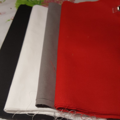 Semaine 1. Choix des tissus comme sur le modèle. Une 1ere pour moi. Renée Ancel