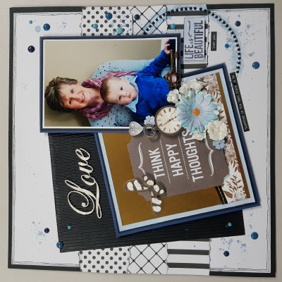 My entry for the May Challenge. This is a Mummy and Me photo shoot, was lucky en