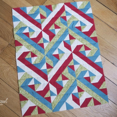 Voici mon top terminé. Jennifer Boussert